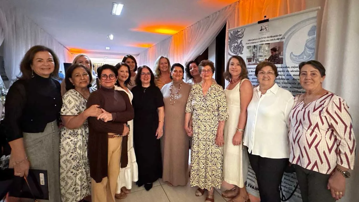 Exposição de pintura em faiança e porcelana em Ivaiporã segue até sexta-feira