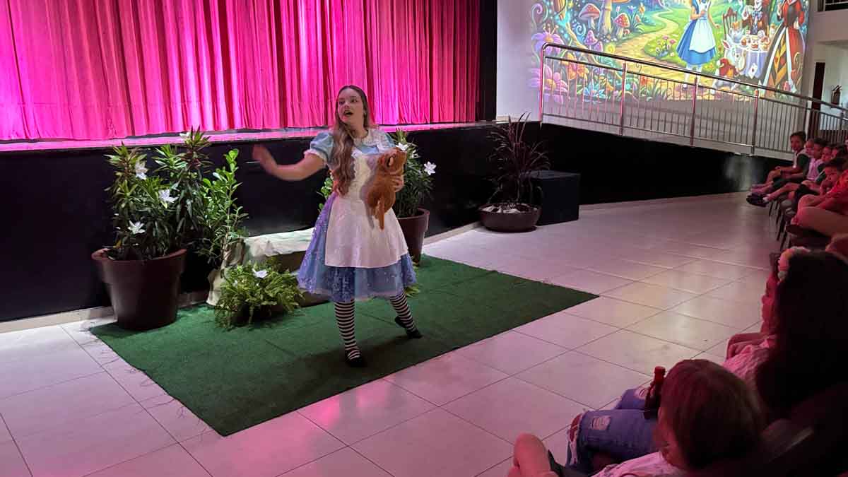 Ivaiporã abre temporada cultural 2026 com teatro e eventos