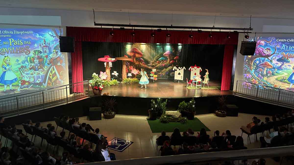 Ivaiporã abre temporada cultural 2026 com teatro e eventos