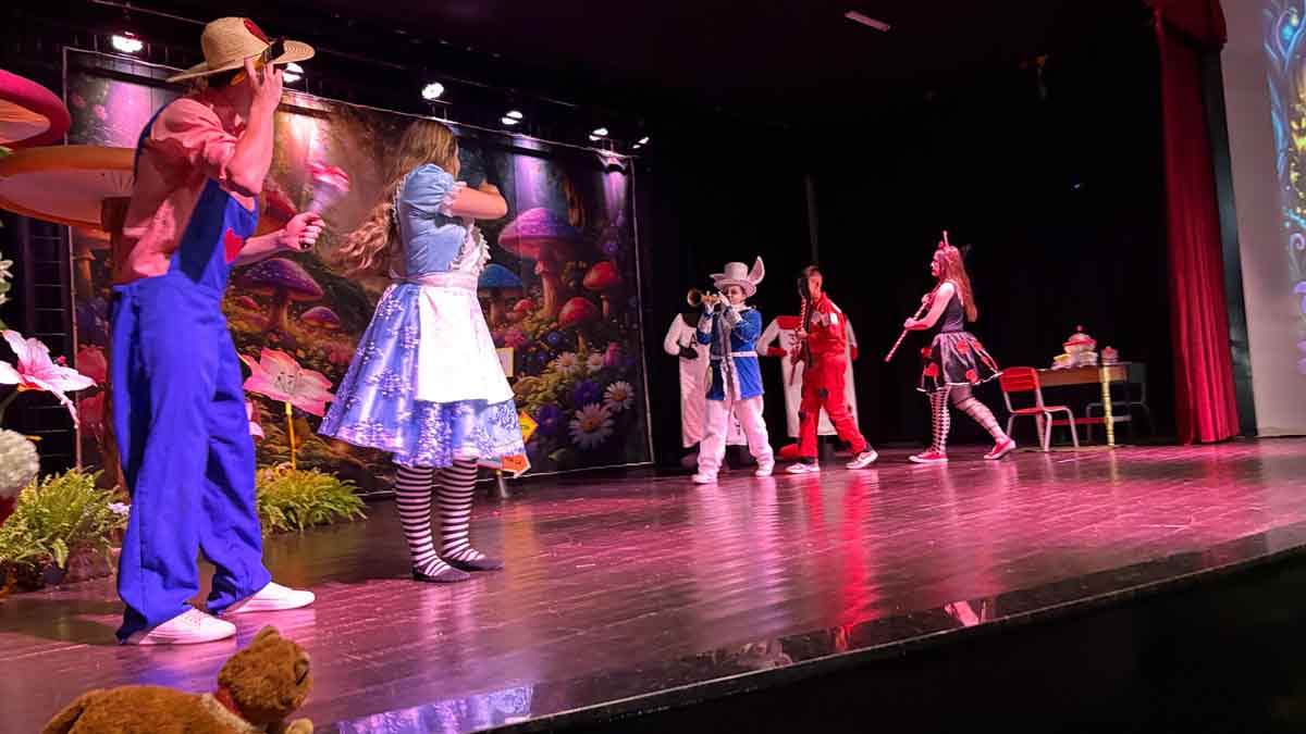 Ivaiporã abre temporada cultural 2026 com teatro e eventos