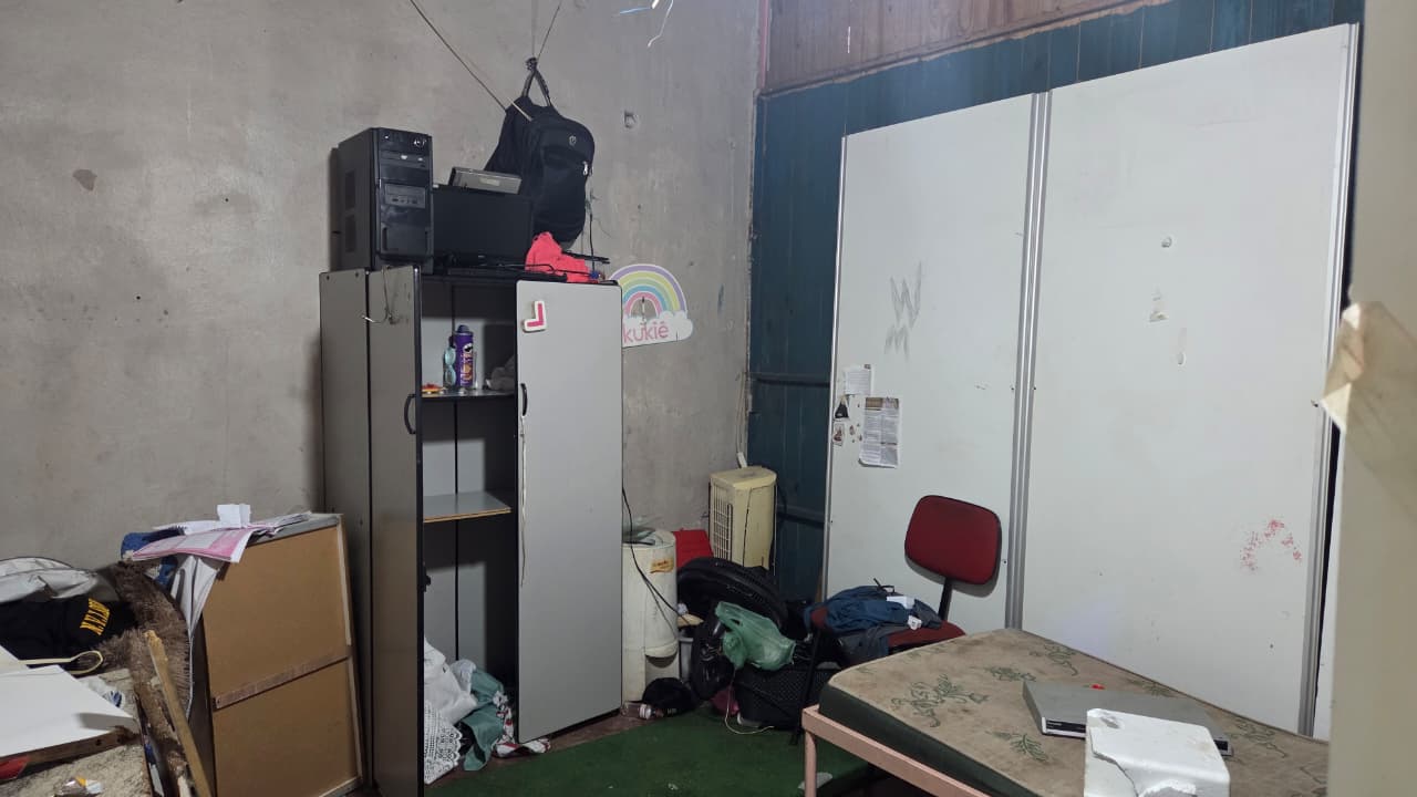 Prefeitura de Apucarana interdita a "Vila do Chaves"; veja imagens do local