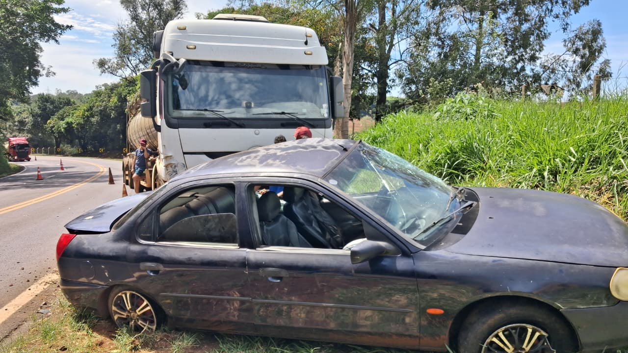 Acidente deixa três feridos na PR-170 em Apucarana