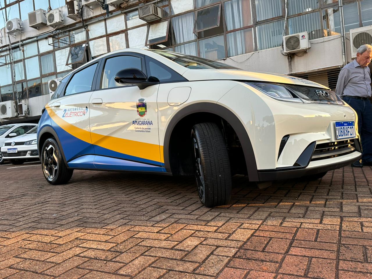 Três carros elétricos reforçam a frota da Prefeitura de Apucarana