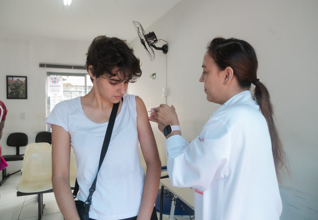 Apucarana amplia vacinação contra a gripe para crianças acima de 6 anos e adolescentes até 17 anos