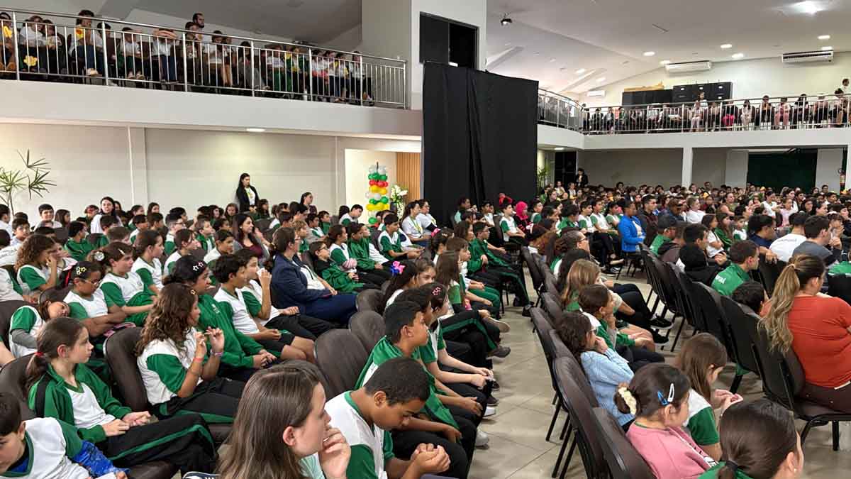 Dia de Combate ao Abuso Sexual mobiliza Ivaiporã com teatro e alerta às famílias
