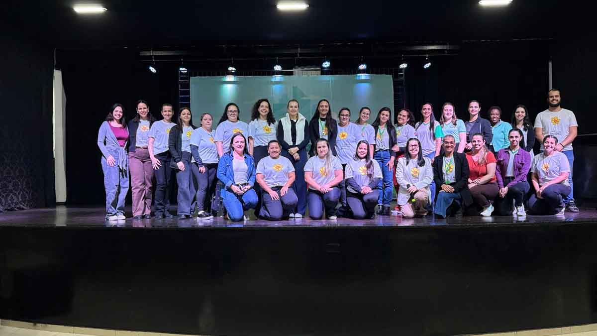 Dia de Combate ao Abuso Sexual mobiliza Ivaiporã com teatro e alerta às famílias