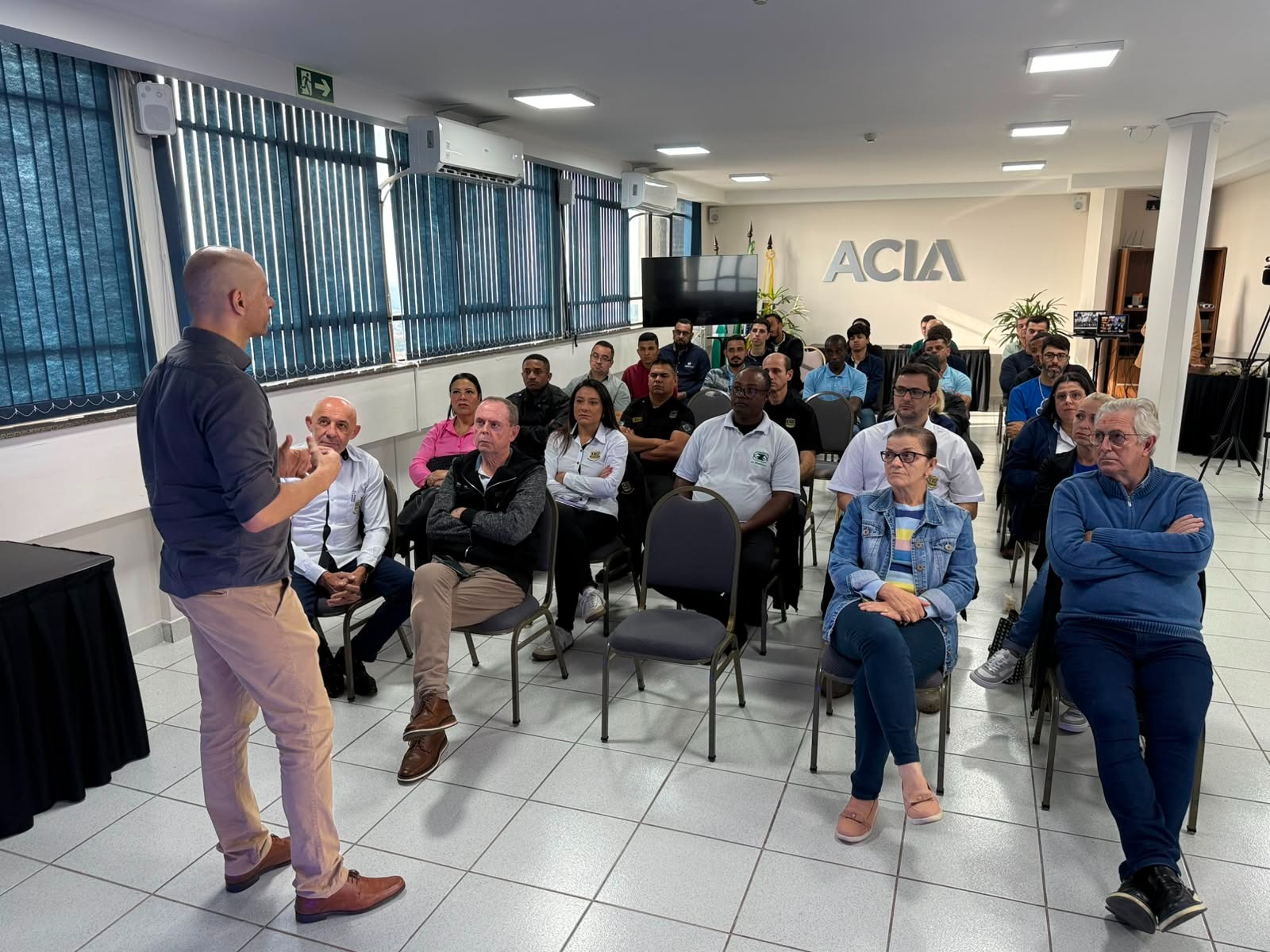 Palestra em Apucarana ensina como sobreviver no trânsito