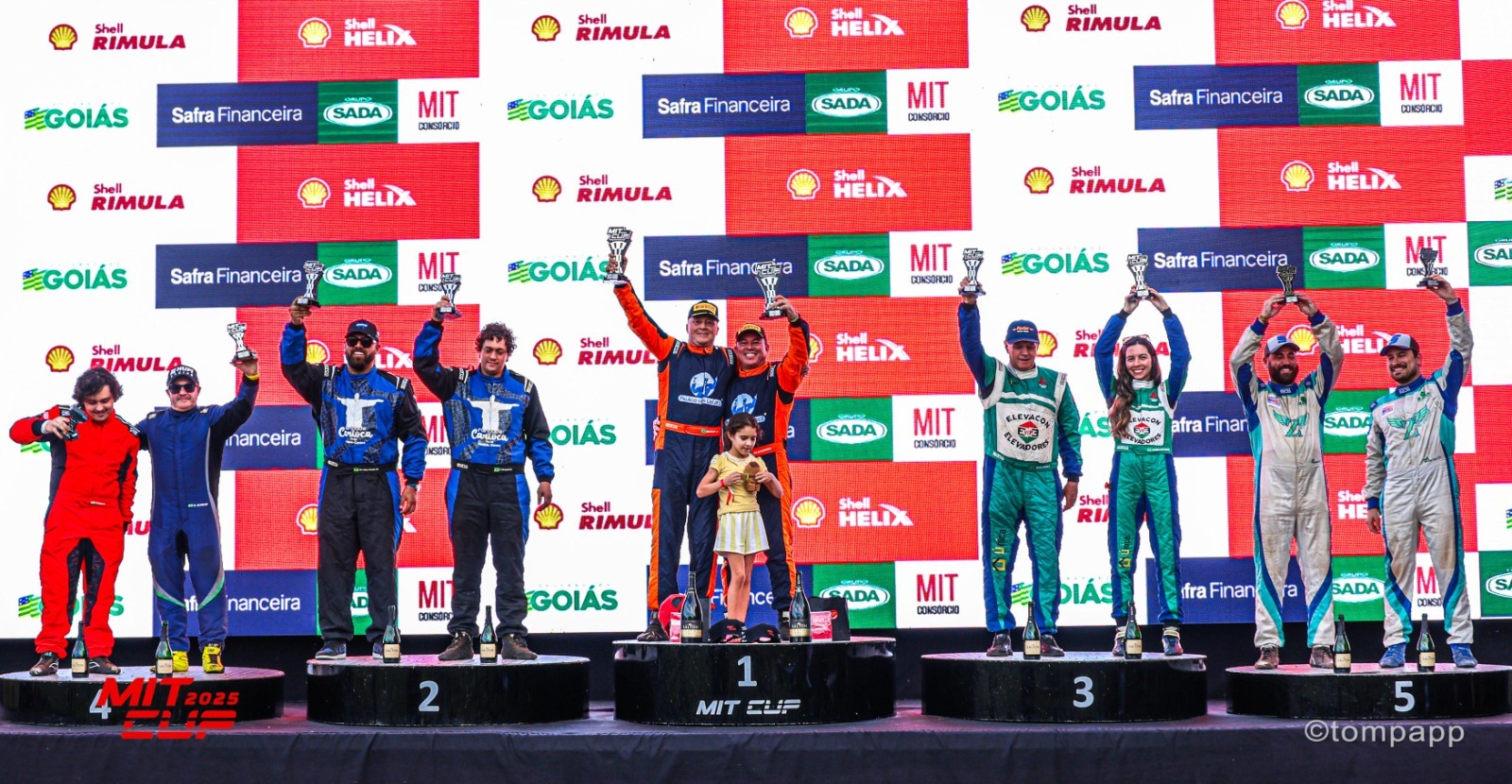 Pilotos de Apucarana, pai e filho sobem ao pódio em etapa da Mitsubishi Cup em SP