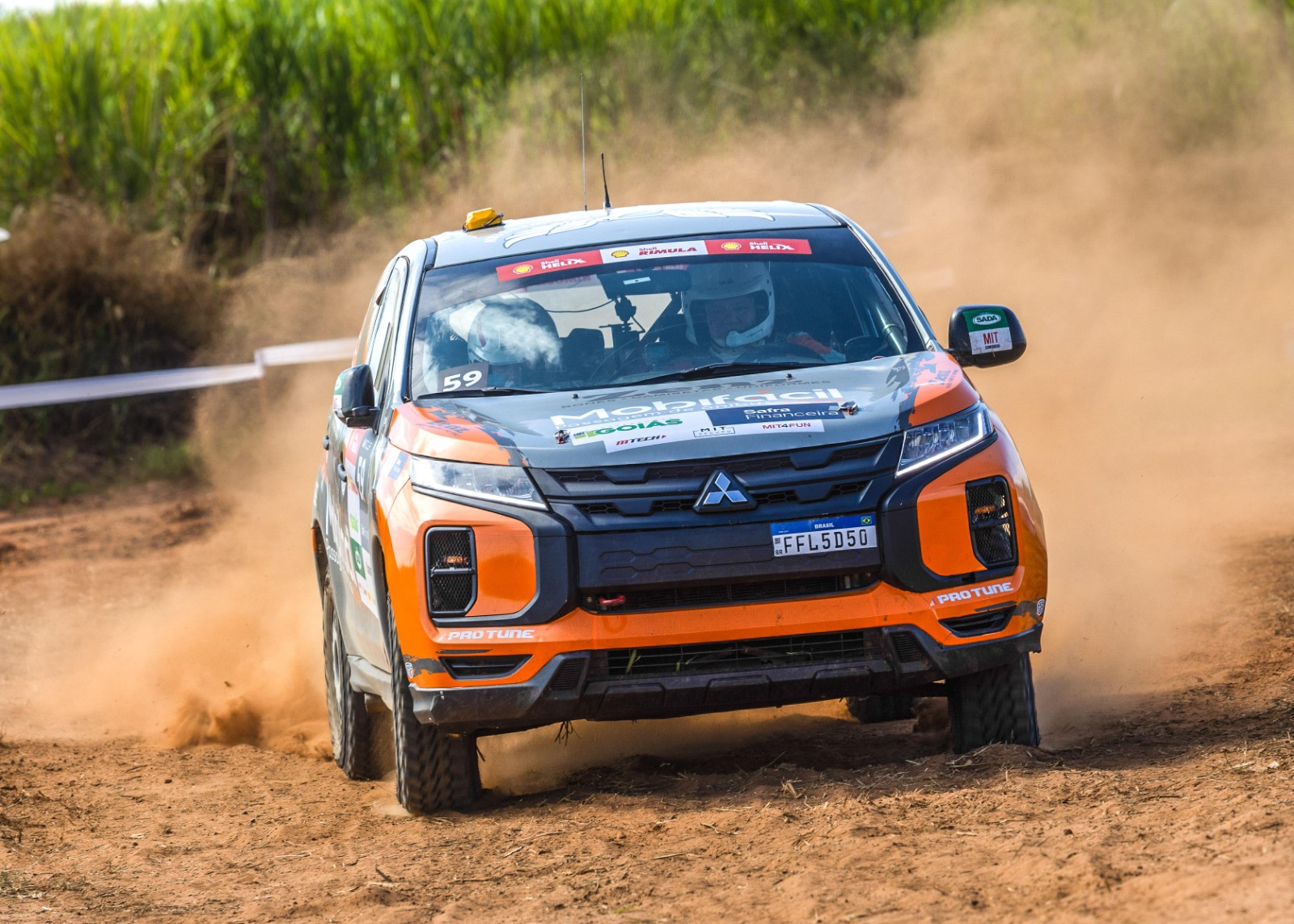 Pilotos de Apucarana, pai e filho sobem ao pódio em etapa da Mitsubishi Cup em SP