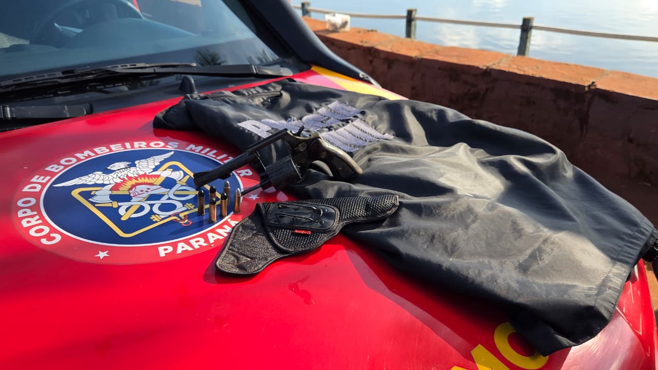 Polícia Civil encontra armas usadas em crimes dentro de represa do Parque da Raposa