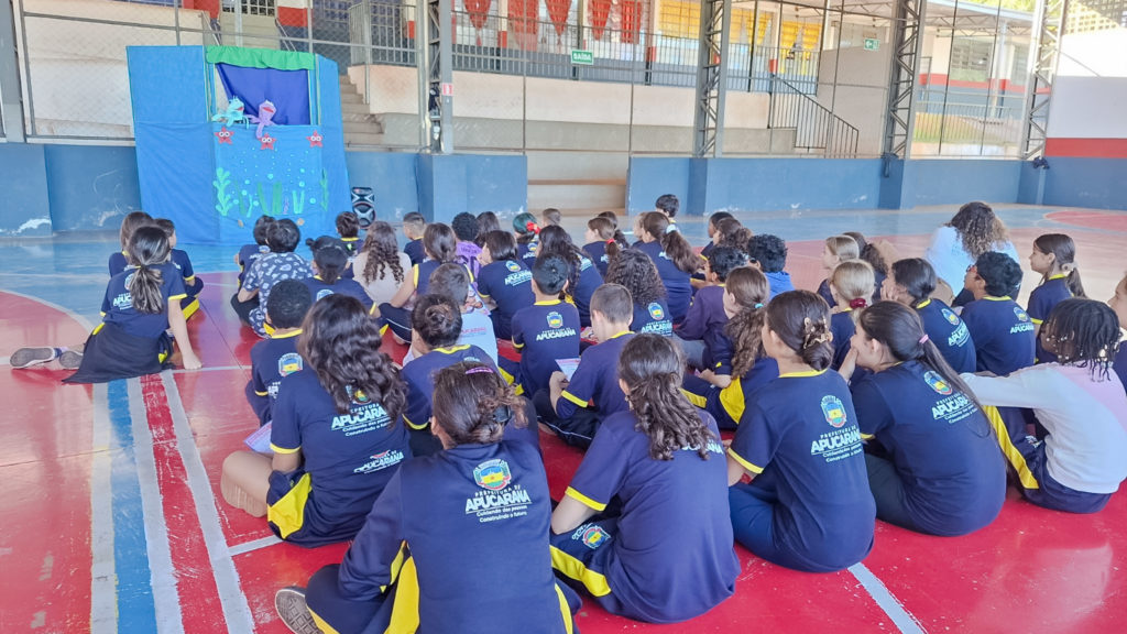 Teatro de fantoches orienta crianças sobre prevenção ao abuso infantil nas escolas municipais