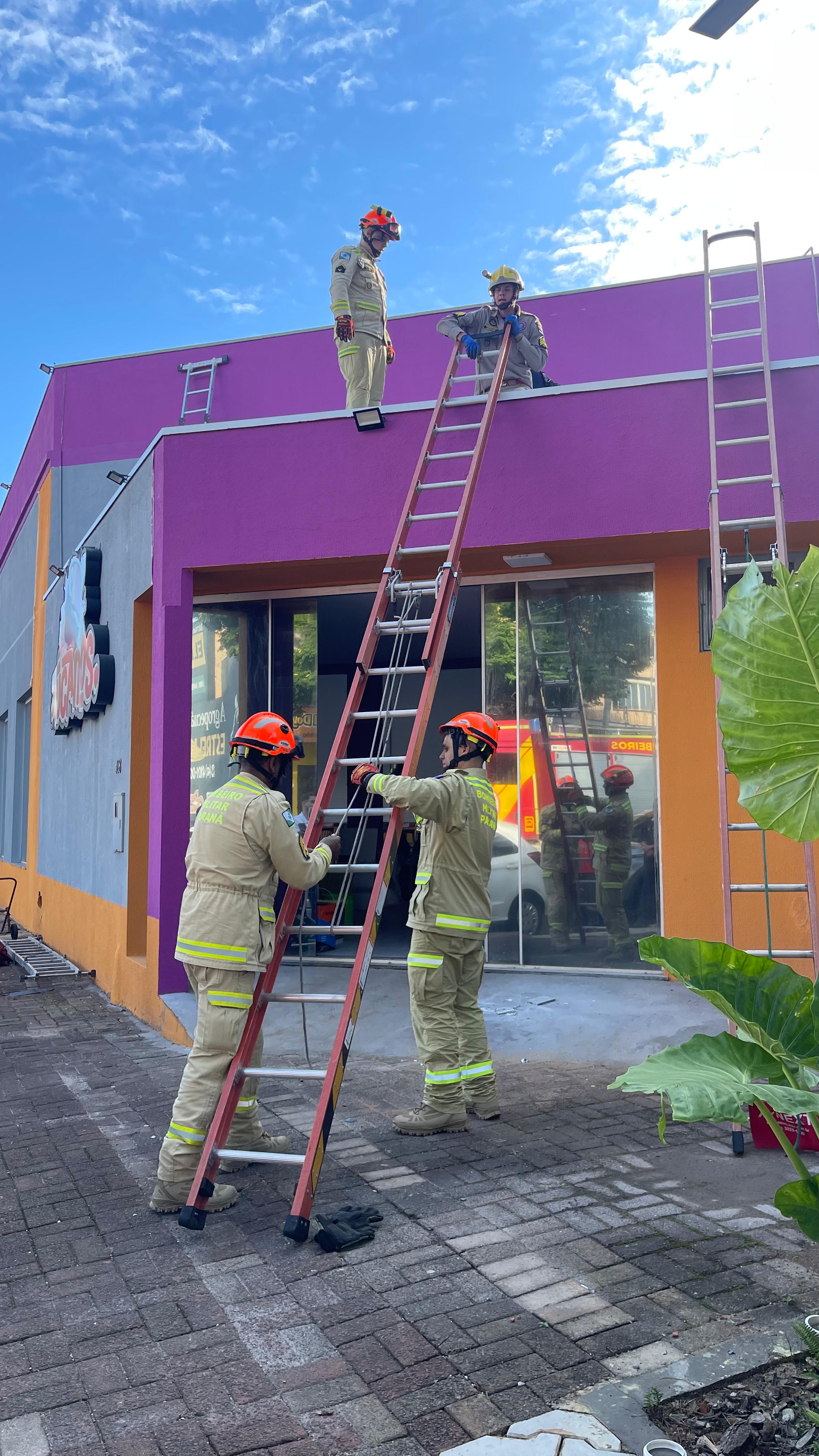 Trabalhador sofre descarga elétrica durante pintura em comércio de Apucarana; vídeo
