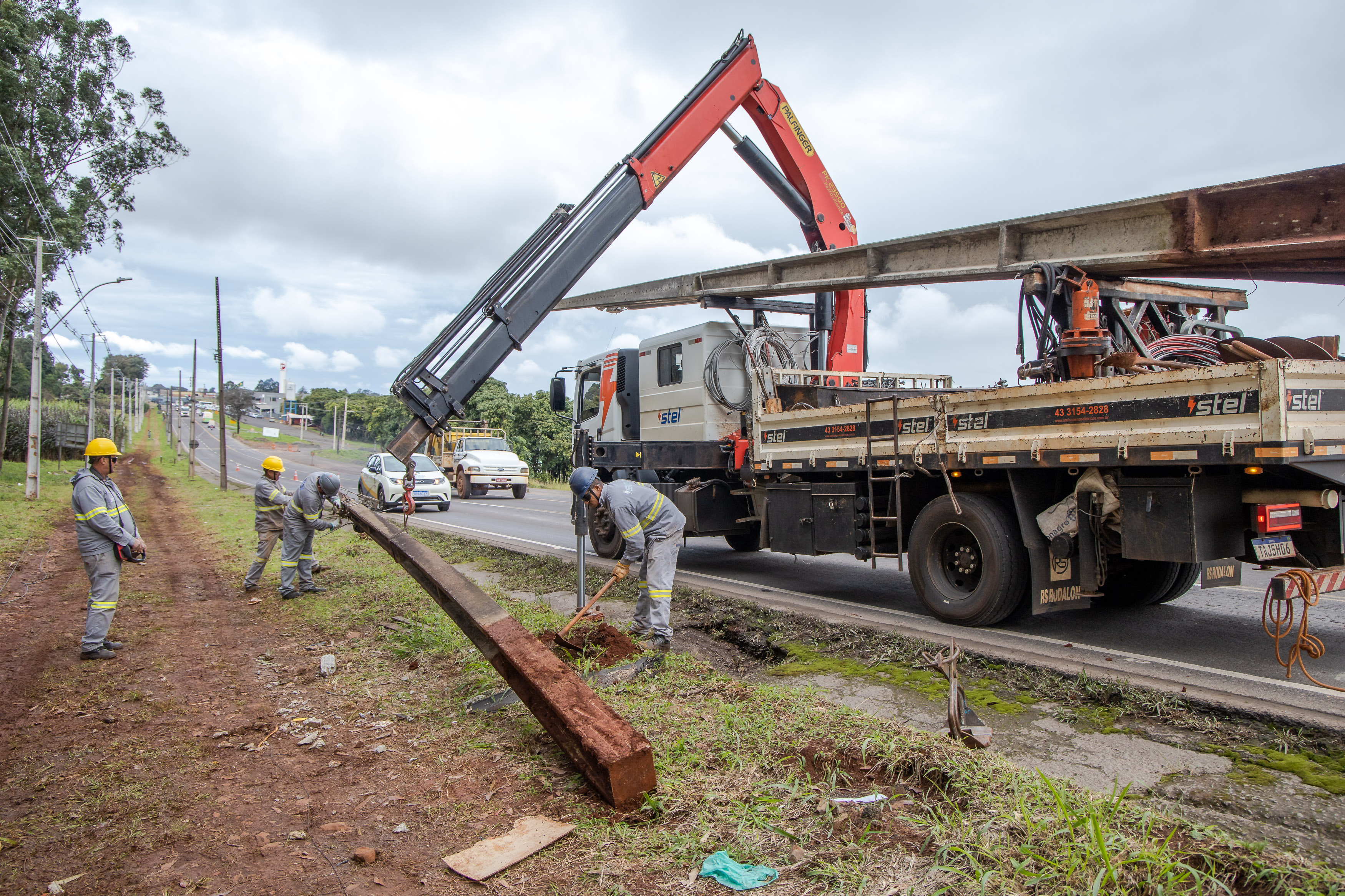 Realocação da rede elétrica é concluída para destravar duplicação da Avenida Minas Gerais