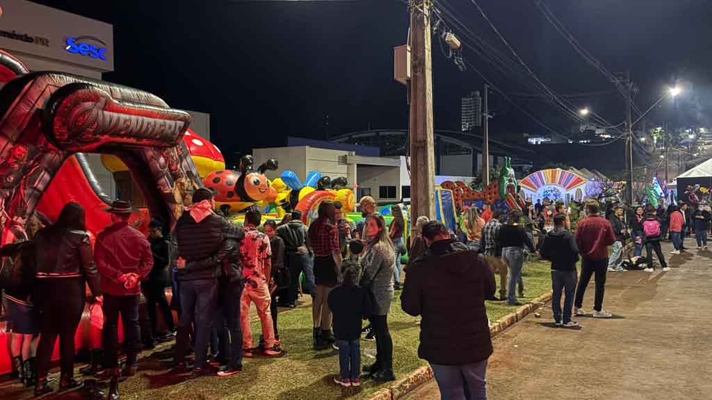 Arraiá de Ivaiporã confirma sucesso com shows, quadrilhas e grande público, veja fotos