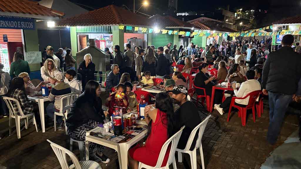 Arraiá de Ivaiporã confirma sucesso com shows, quadrilhas e grande público, veja fotos