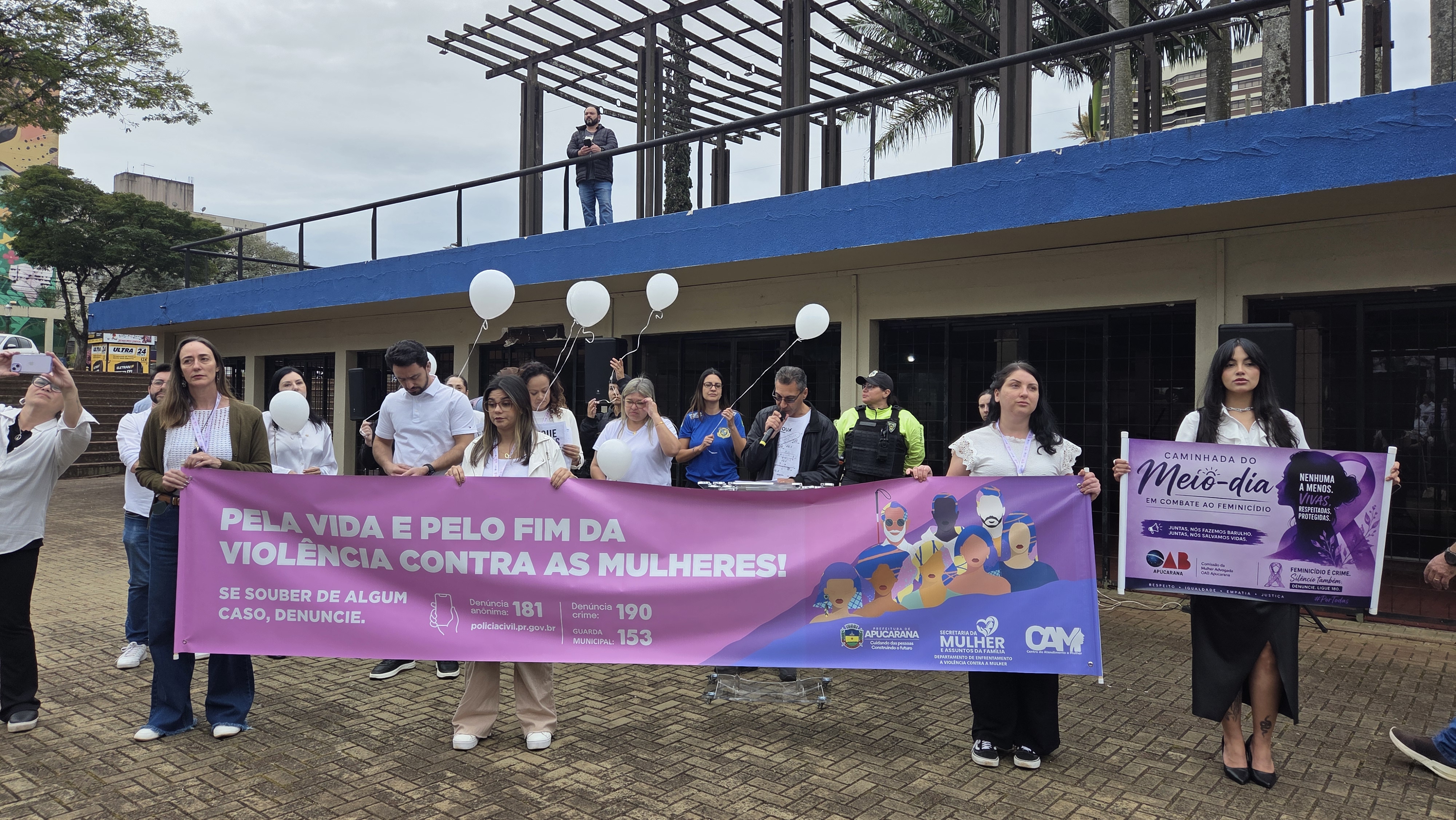 Caminhada do Meio-Dia mobiliza Apucarana contra o feminicídio
