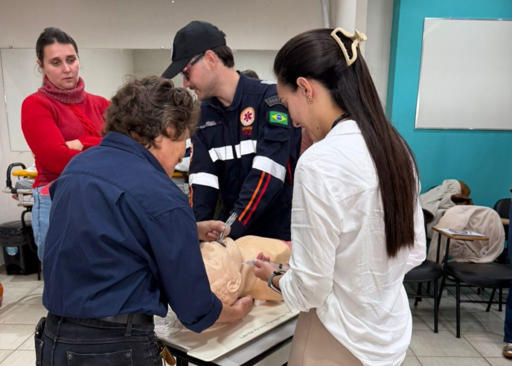 Capacitação em emergência cardiológica fortalece atendimento nas UBSs de Apucarana