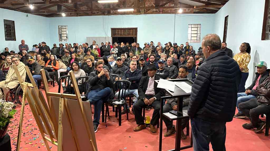 Carlos Gil inaugura asfalto e iluminação da Rodovia Pedro Galeano em Santa Bárbara
