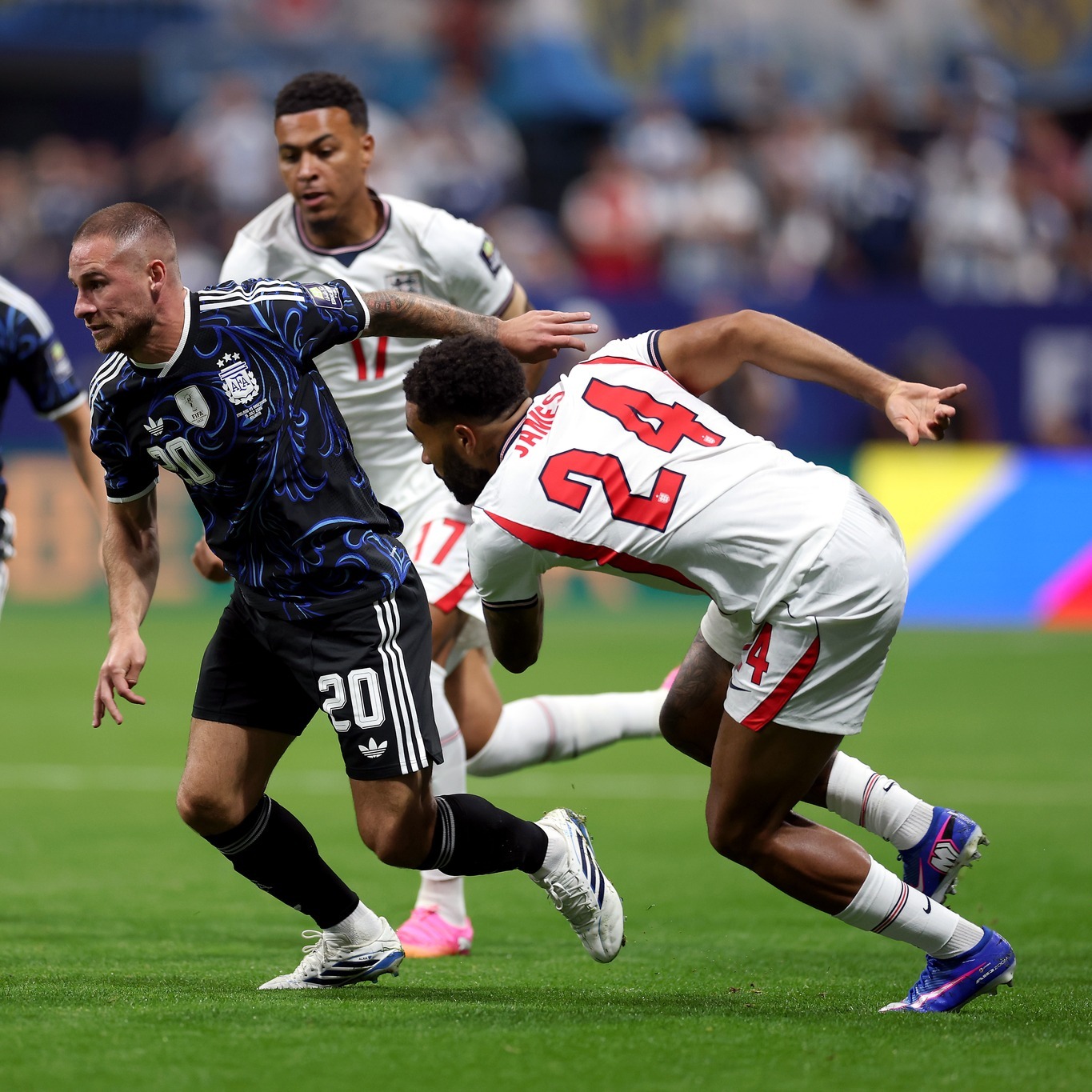 De virada, Argentina vence a Inglaterra e encara a Espanha na final da Copa