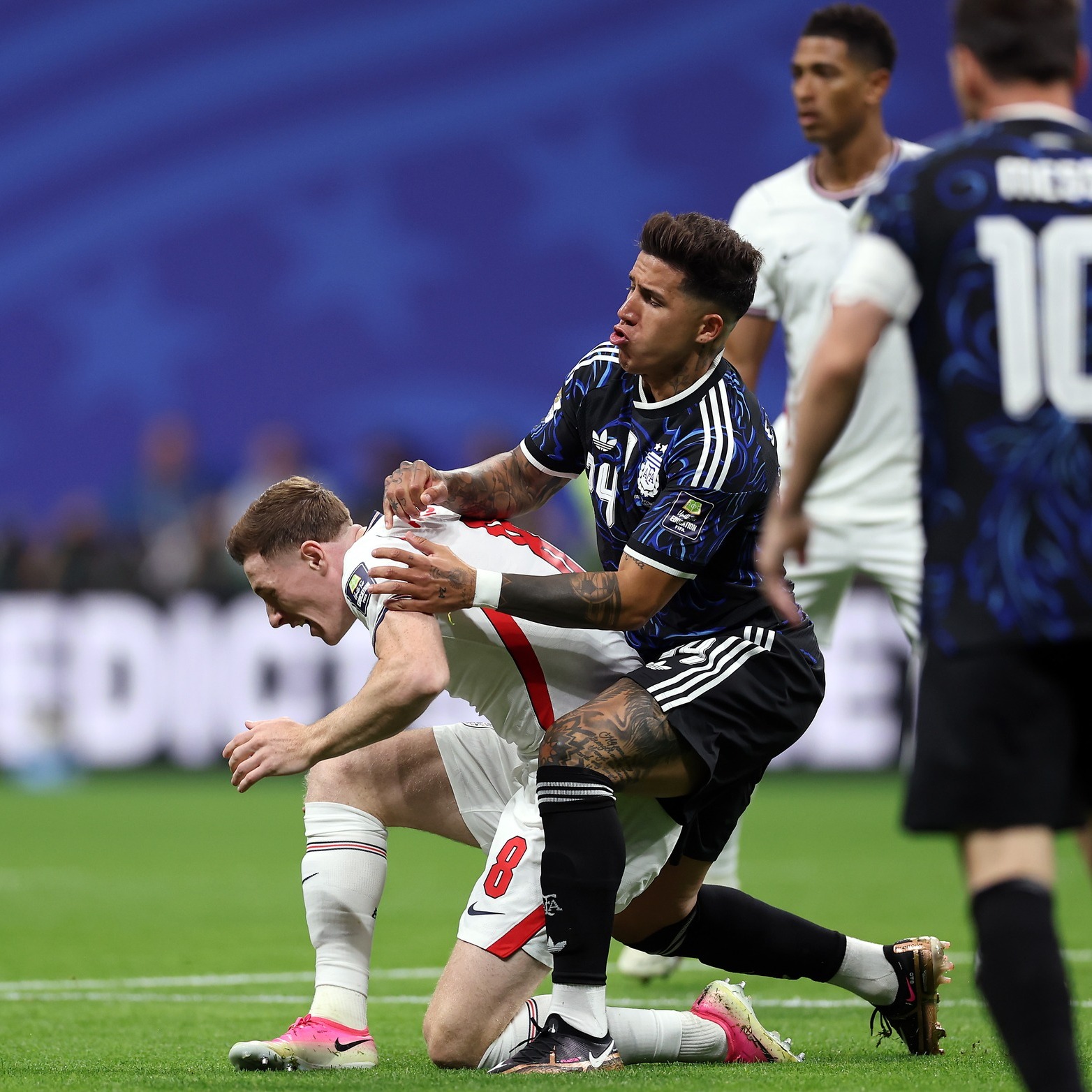 De virada, Argentina vence a Inglaterra e encara a Espanha na final da Copa