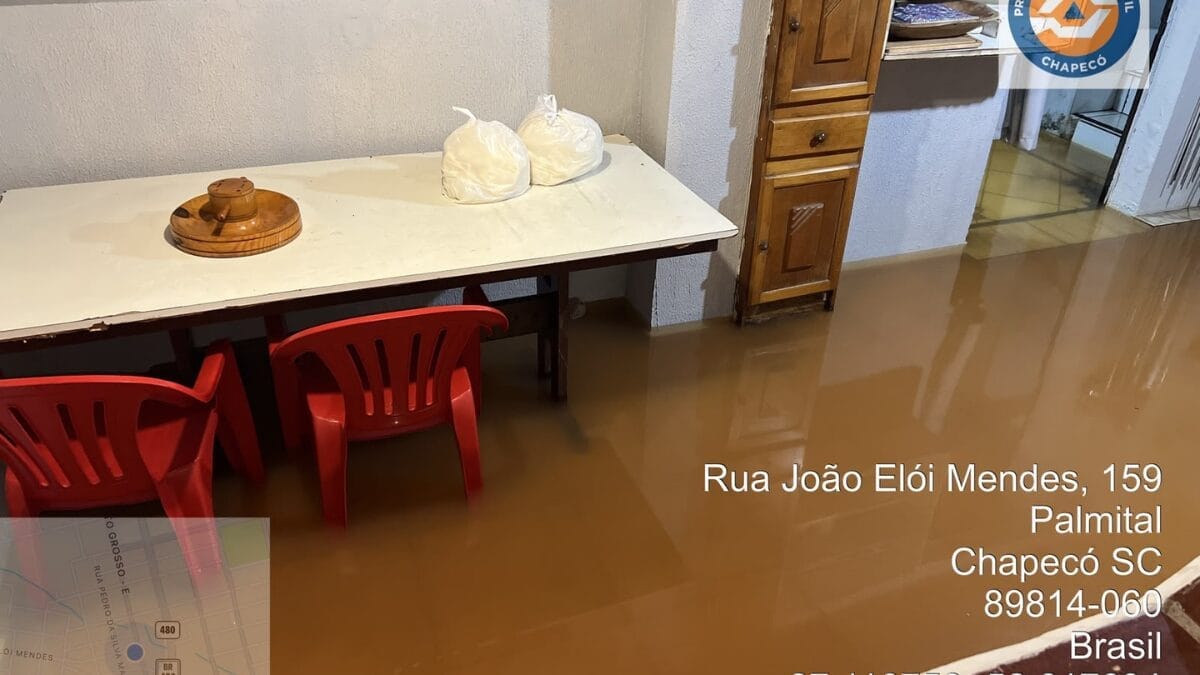 Temporal coloca cidades de SC sob alerta vermelho após acumular até 145 mm de chuva