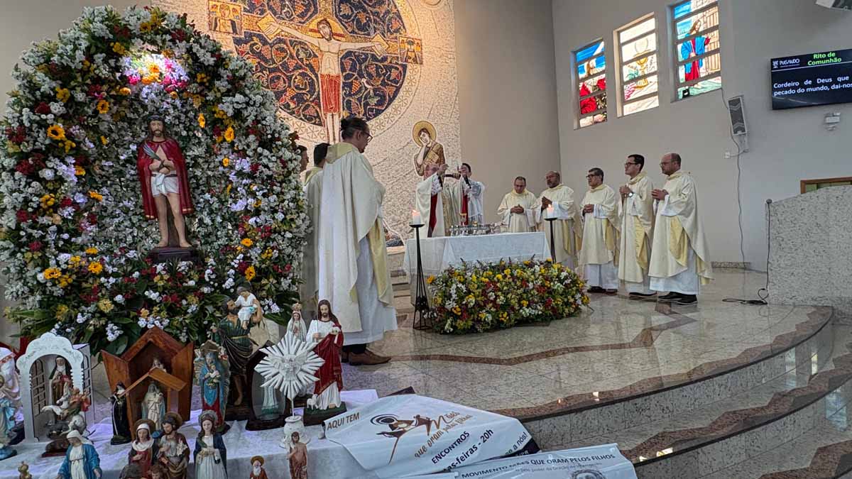 Festa do Bom Jesus mantém tradição e reúne multidão em Ivaiporã