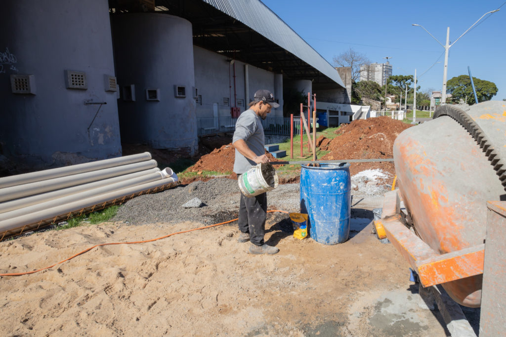 Obras de modernização do Ginásio Lagoão avançam e parte interna deve ser concluída em agosto