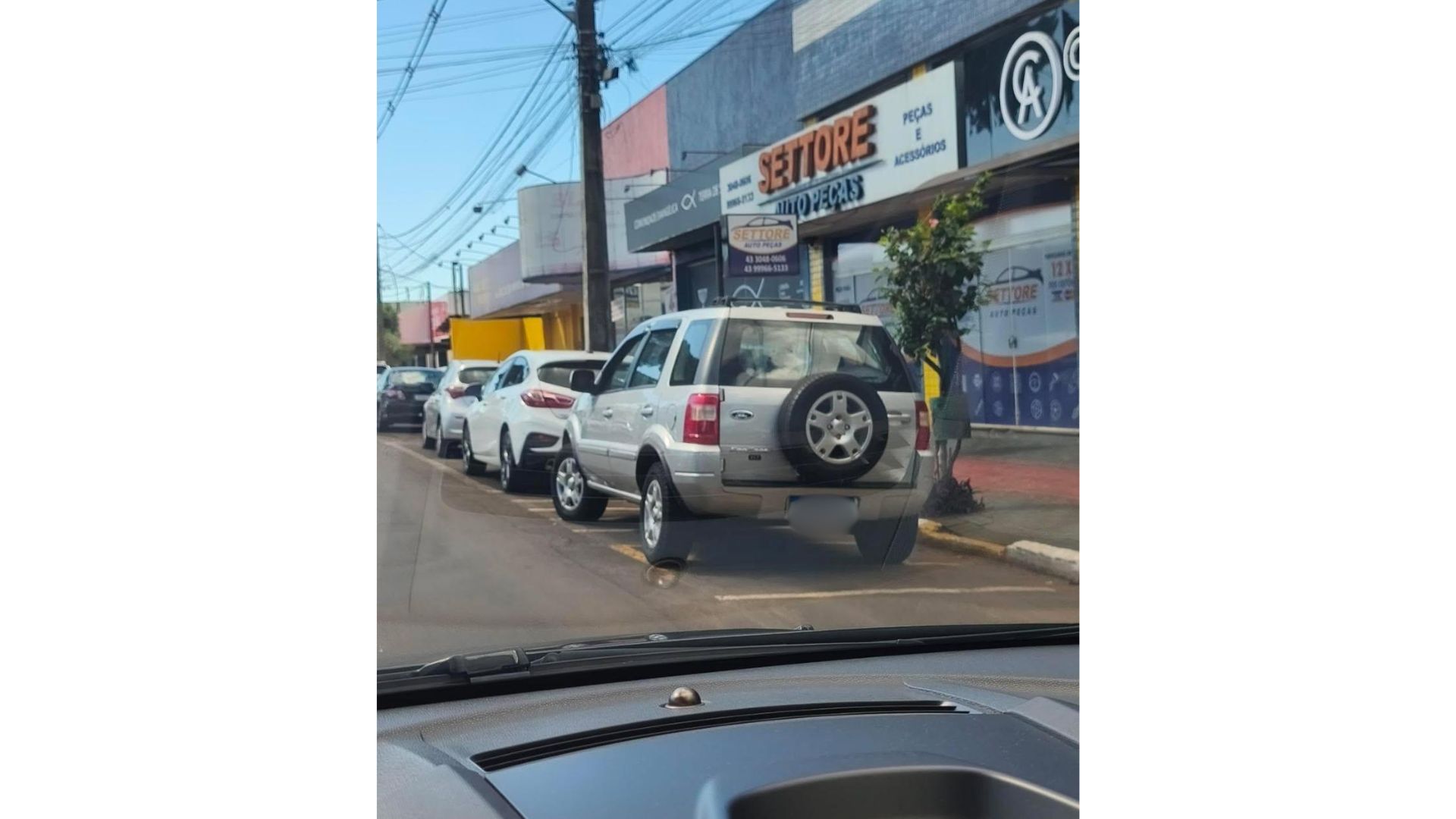 Página vira 'fiscal' do trânsito e expõe irregularidades em Apucarana; veja fotos