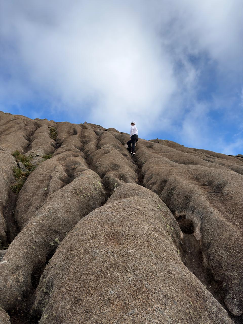Pedra do Sino é o ponto mais alto da Serra dos Órgãos, com 2.275 metros de altitude