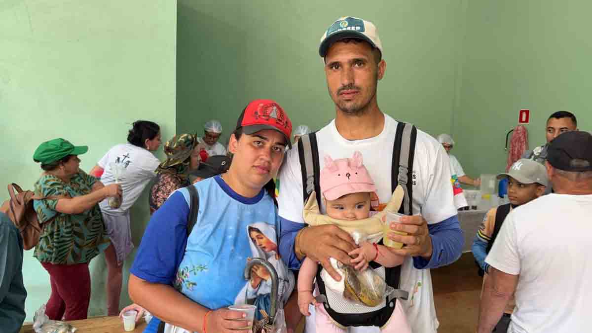 Caminhada de Jesus das Santas Chagas reúne mais de mil pessoas em Ivaiporã