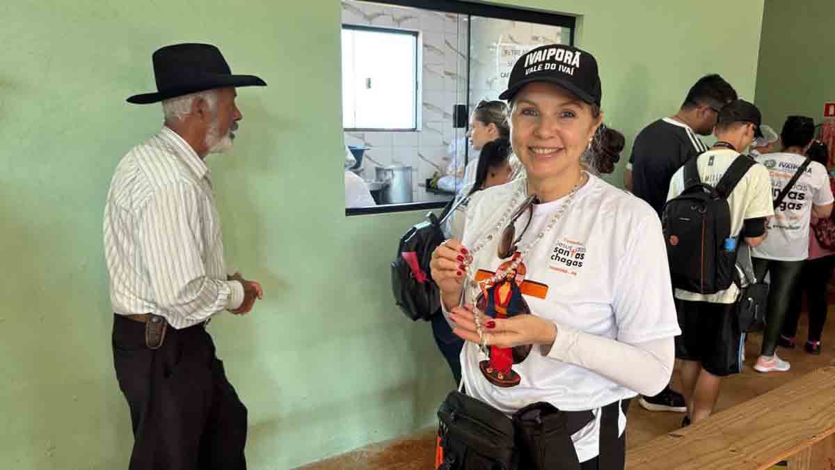Caminhada de Jesus das Santas Chagas reúne mais de mil pessoas em Ivaiporã