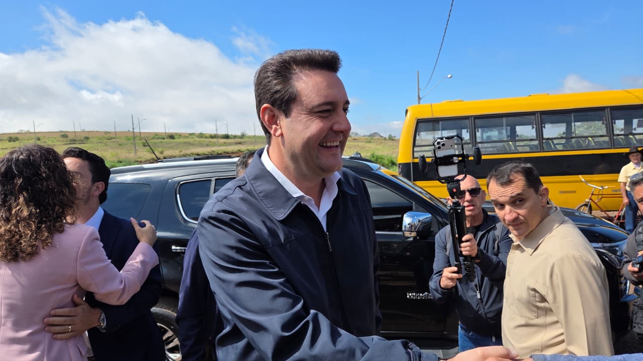 Governador Ratinho Junior inaugura novo prédio para colégio estadual na Vila Reis