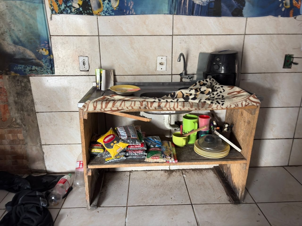 Moradores de rua eram explorados por falsa ONG e mantidos em condições degradantes em SC