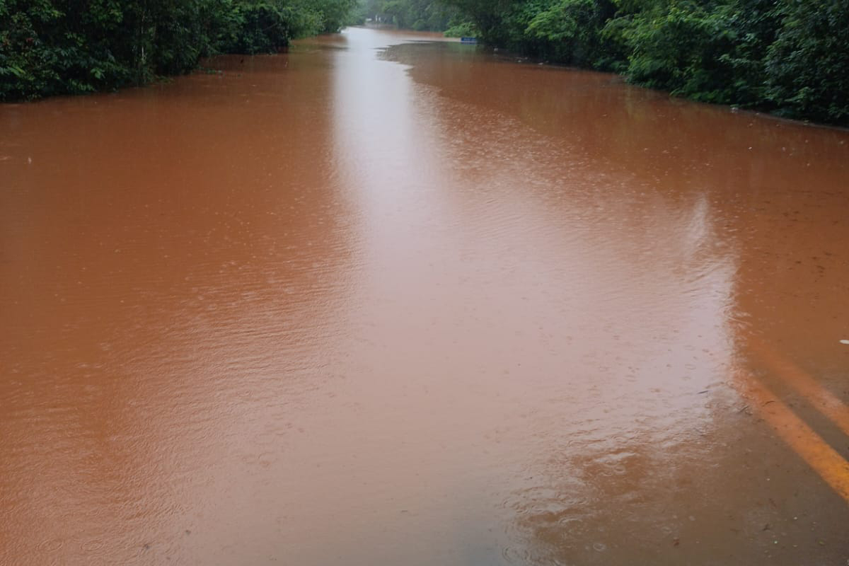 Vai viajar? Temporais causam interdição de quatro rodovias no Paraná; veja rotas alternativas