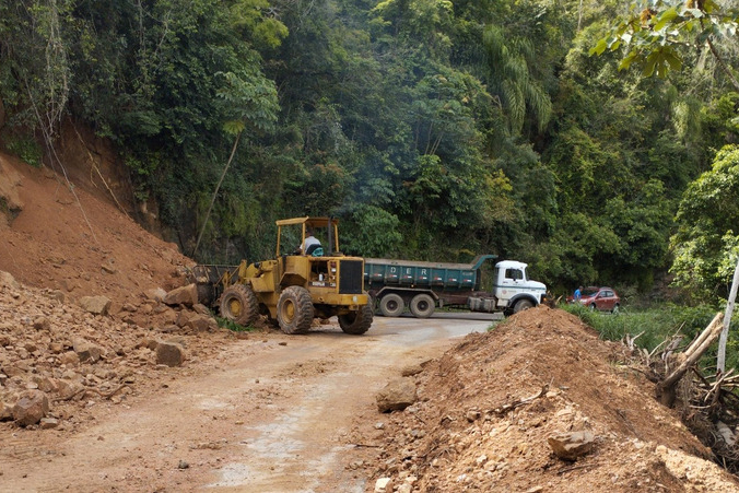 Vai viajar? Temporais causam interdição de quatro rodovias no Paraná; veja rotas alternativas