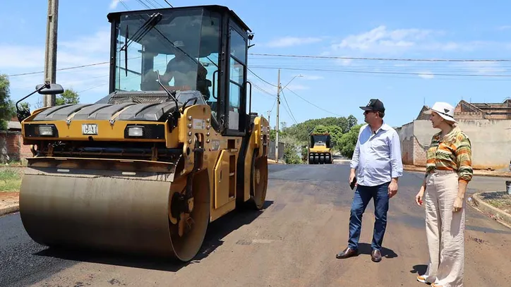 Prefeito de Ivaiporã vistoria duplicação do acesso secundário