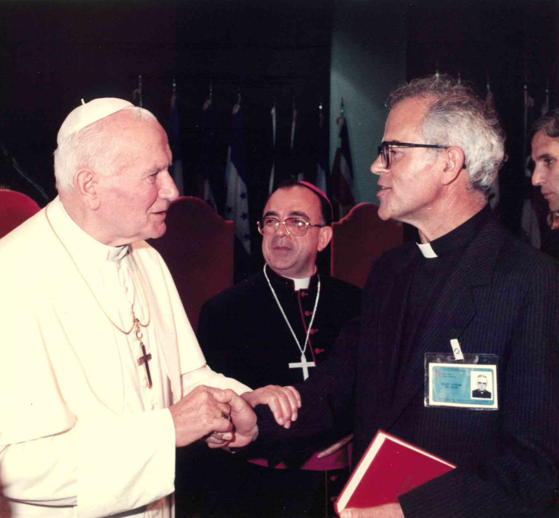 Carrara com o papa João Paulo II