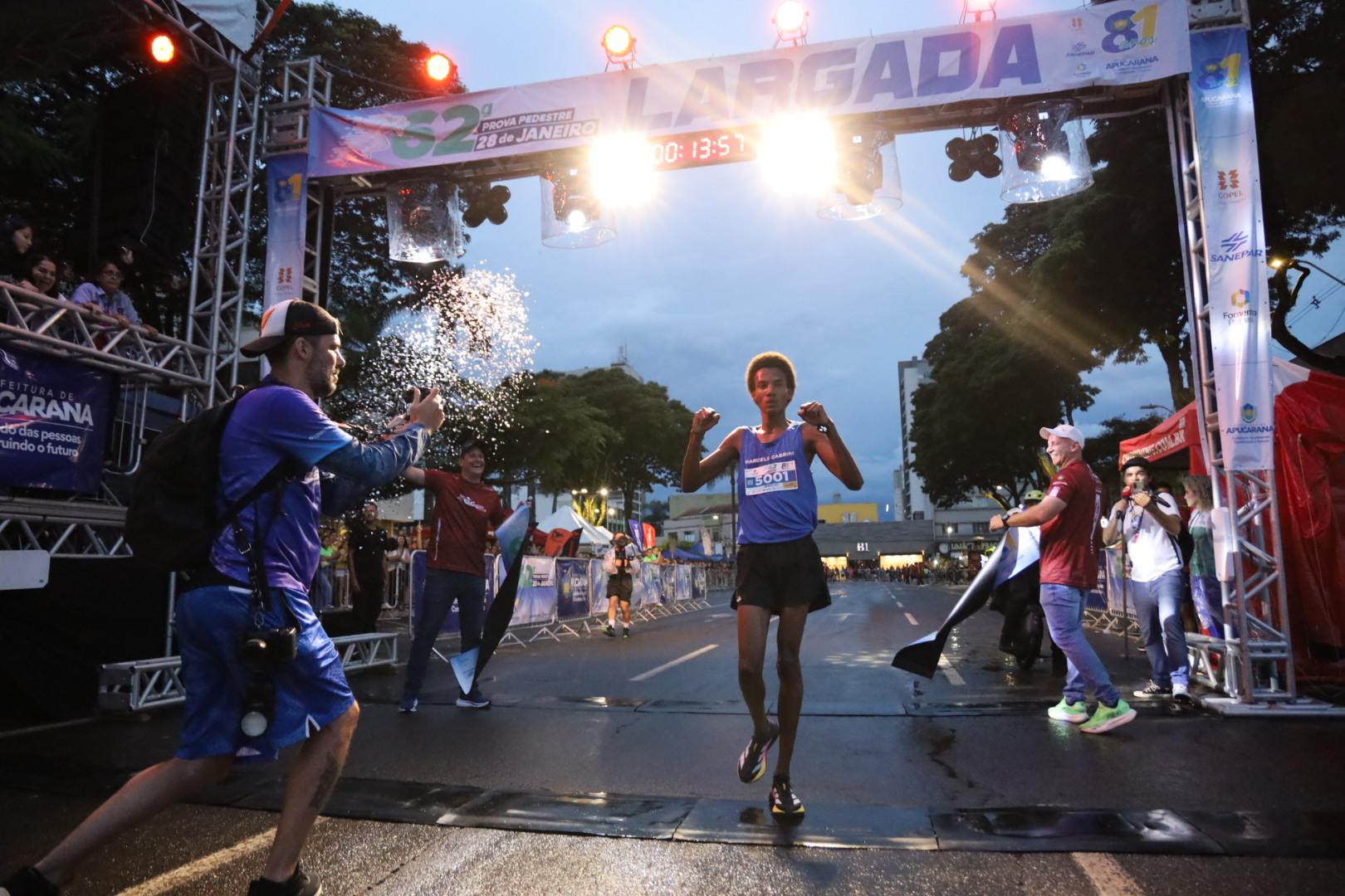 Tanzaniano Joseph Panga vence 10 km da Prova 28; fotos dos campeões