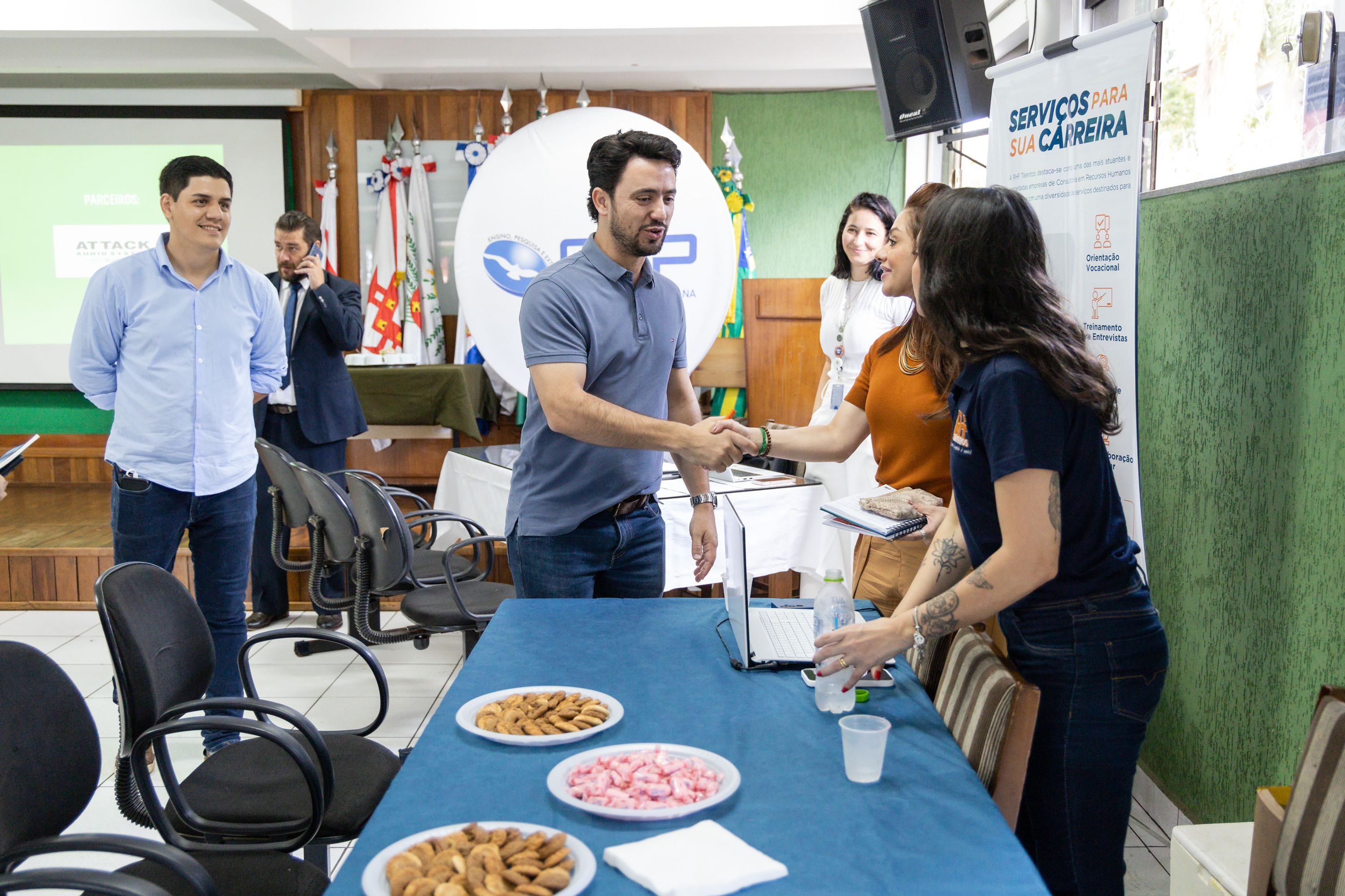 Egressos do Exército são encaminhados para o mercado do trabalho