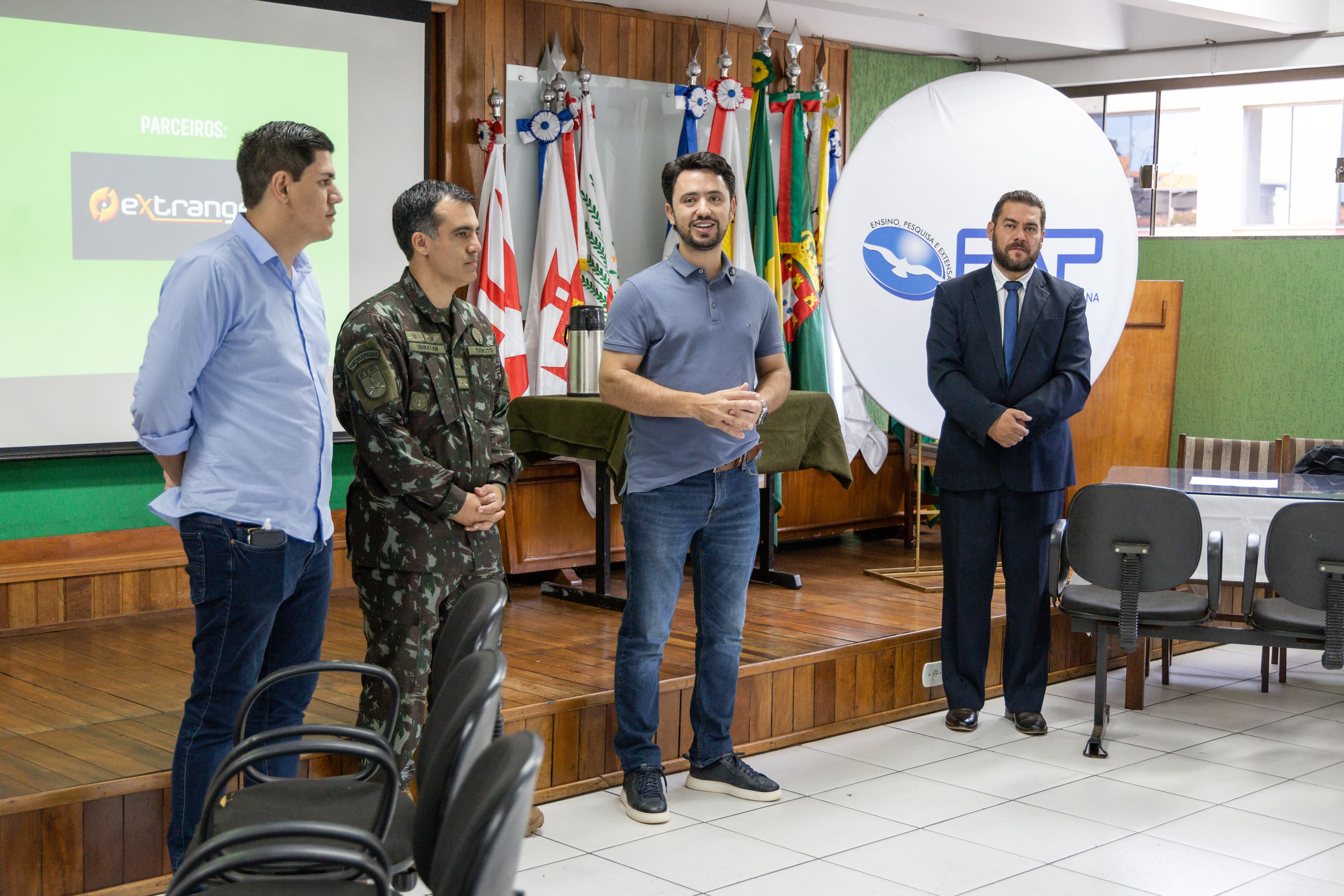 Egressos do Exército são encaminhados para o mercado do trabalho