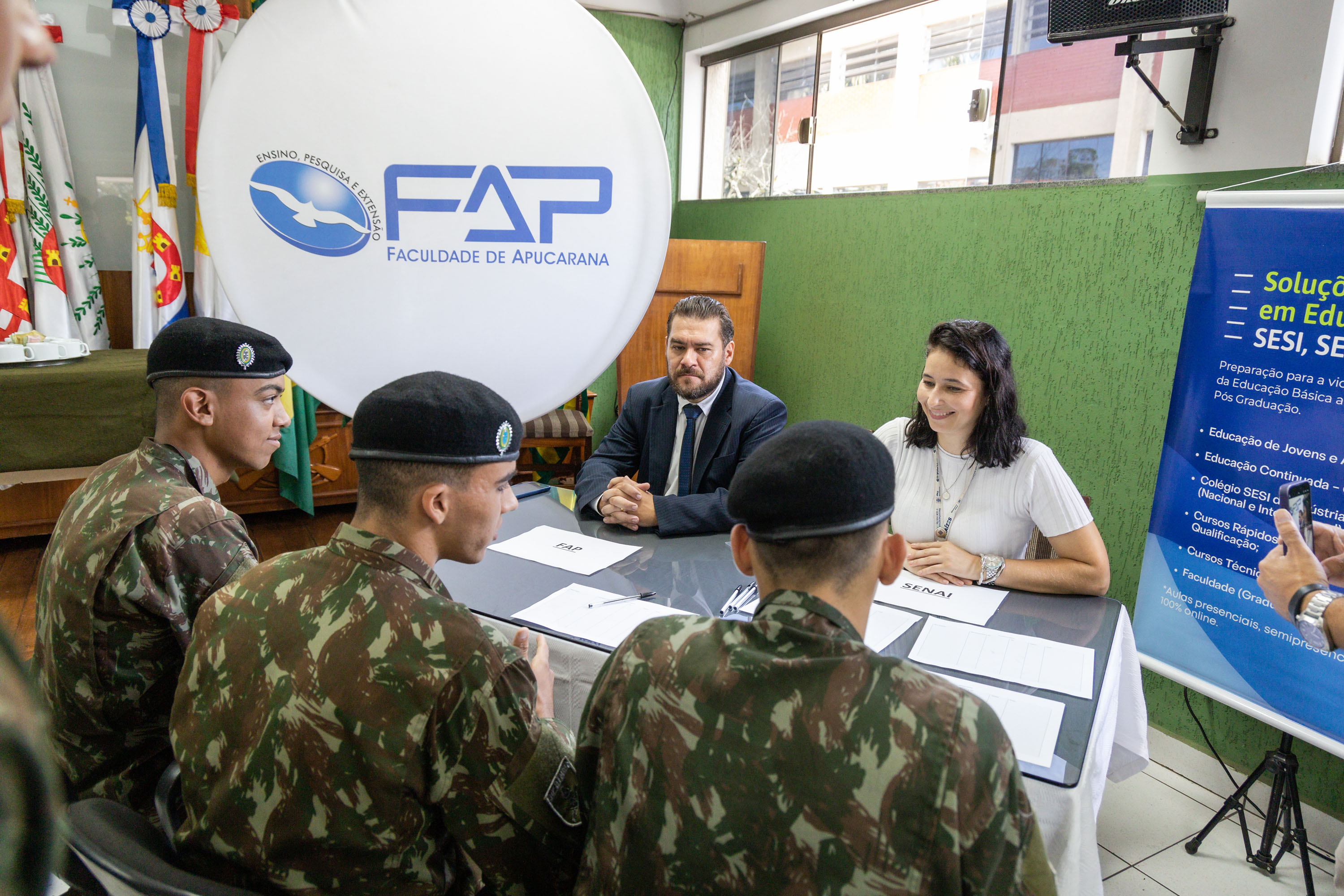 Egressos do Exército são encaminhados para o mercado do trabalho