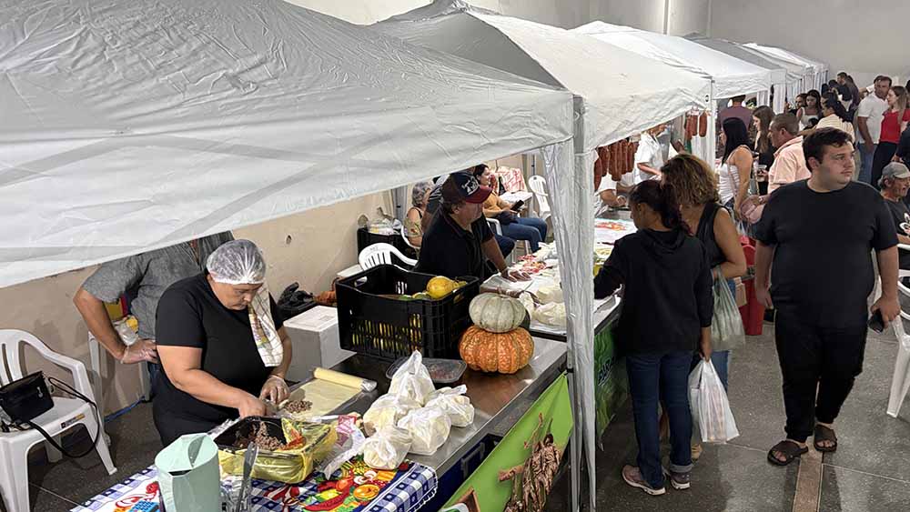 Feira do Produtor é inaugurada com sucesso em Jardim Alegre