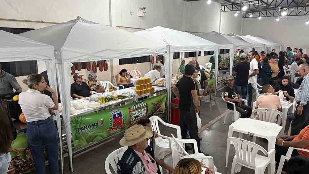 Feira do Produtor é inaugurada com sucesso em Jardim Alegre