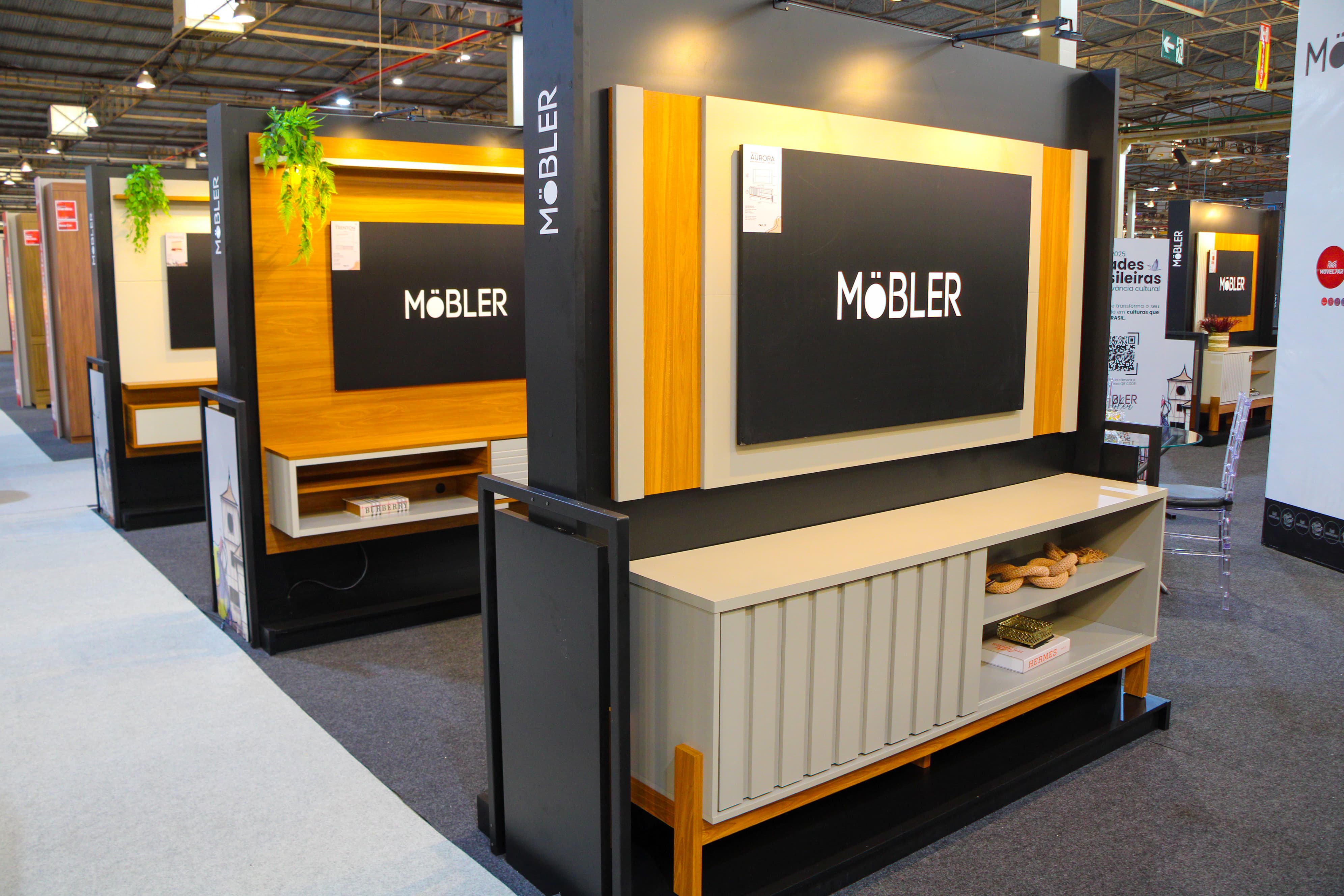 Movelpar movimenta Arapongas com novas tendências do setor; veja fotos