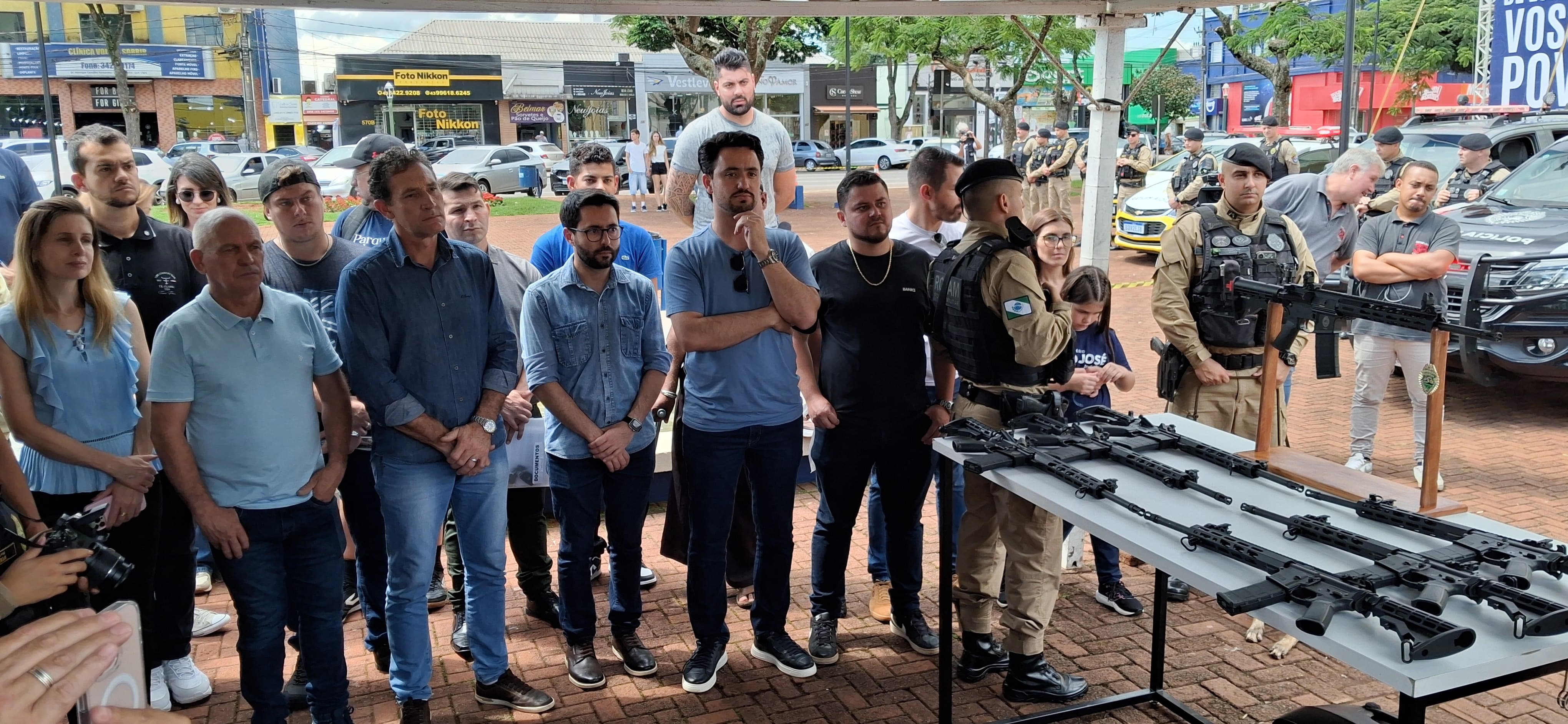 PM de Apucarana recebe 7 fuzis importados dos EUA doados pelo Conseg