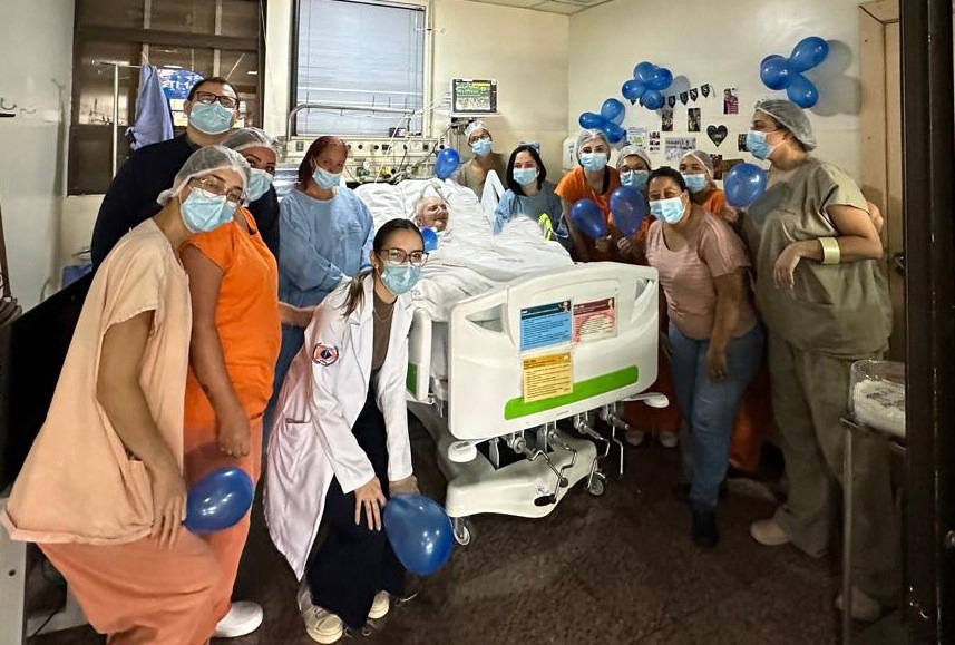 Paciente internado há 216 dias ganha festa temática do Palmeiras