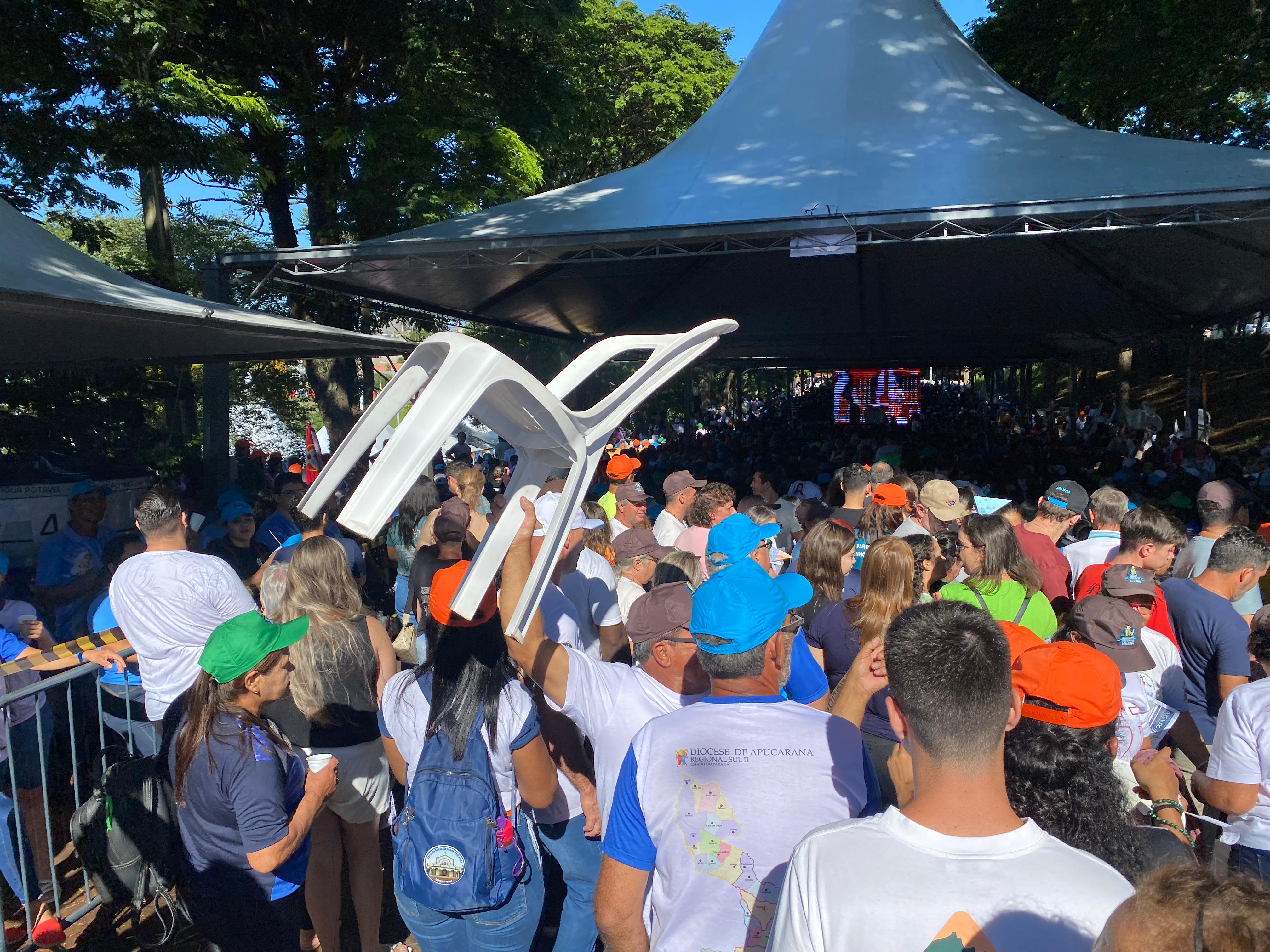 Romaria de Nossa Senhora de Lourdes reúne multidão em Apucarana