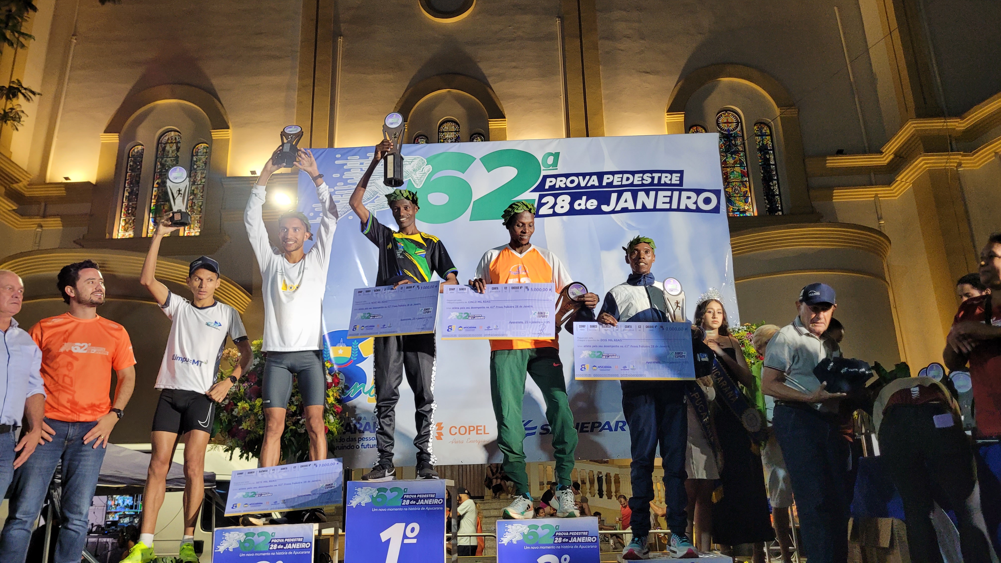 Tanzaniano Joseph Panga vence 10 km da Prova 28; fotos dos campeões