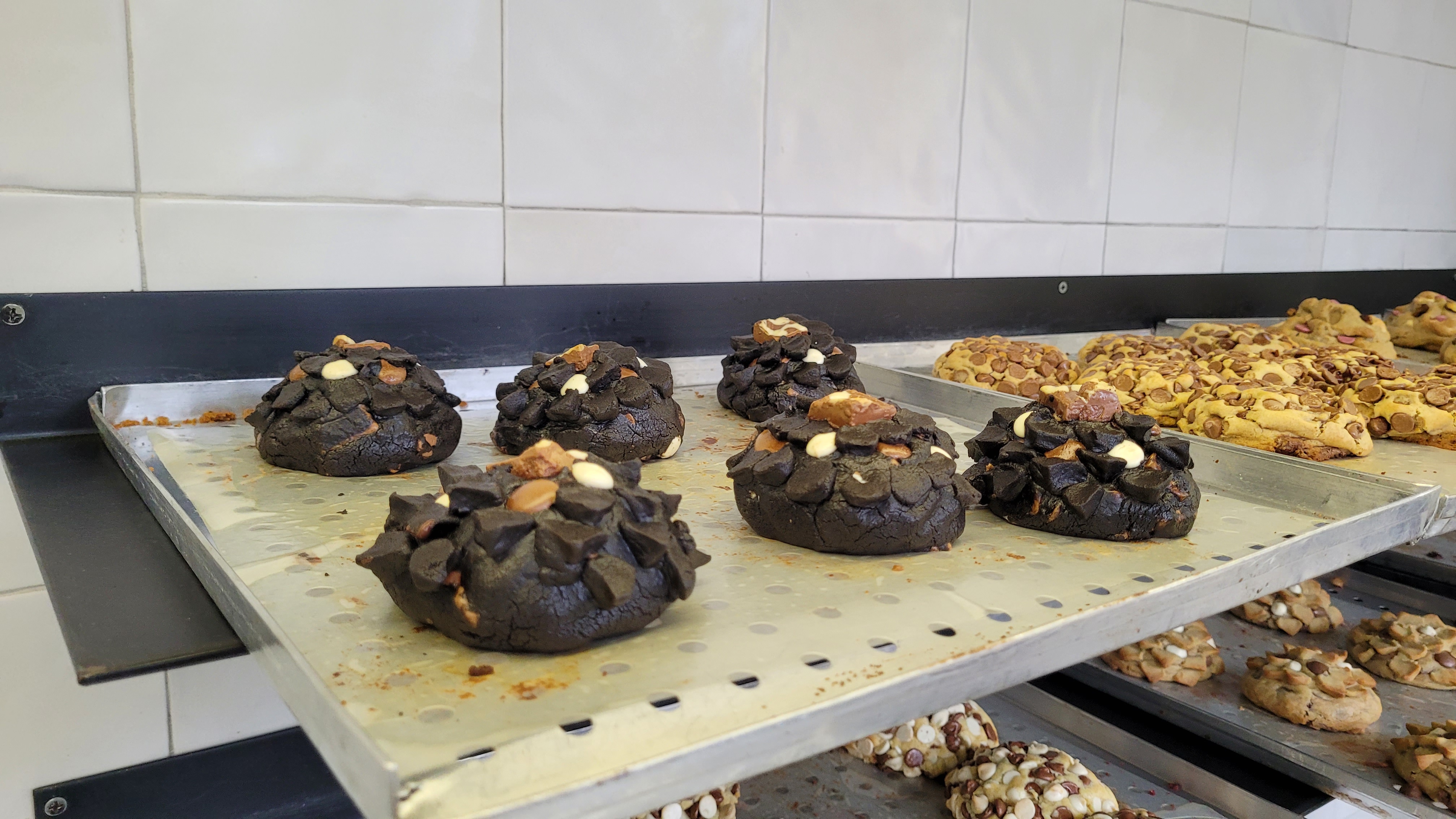 Venda de cookies na faculdade virou negócio de sucesso em Apucarana