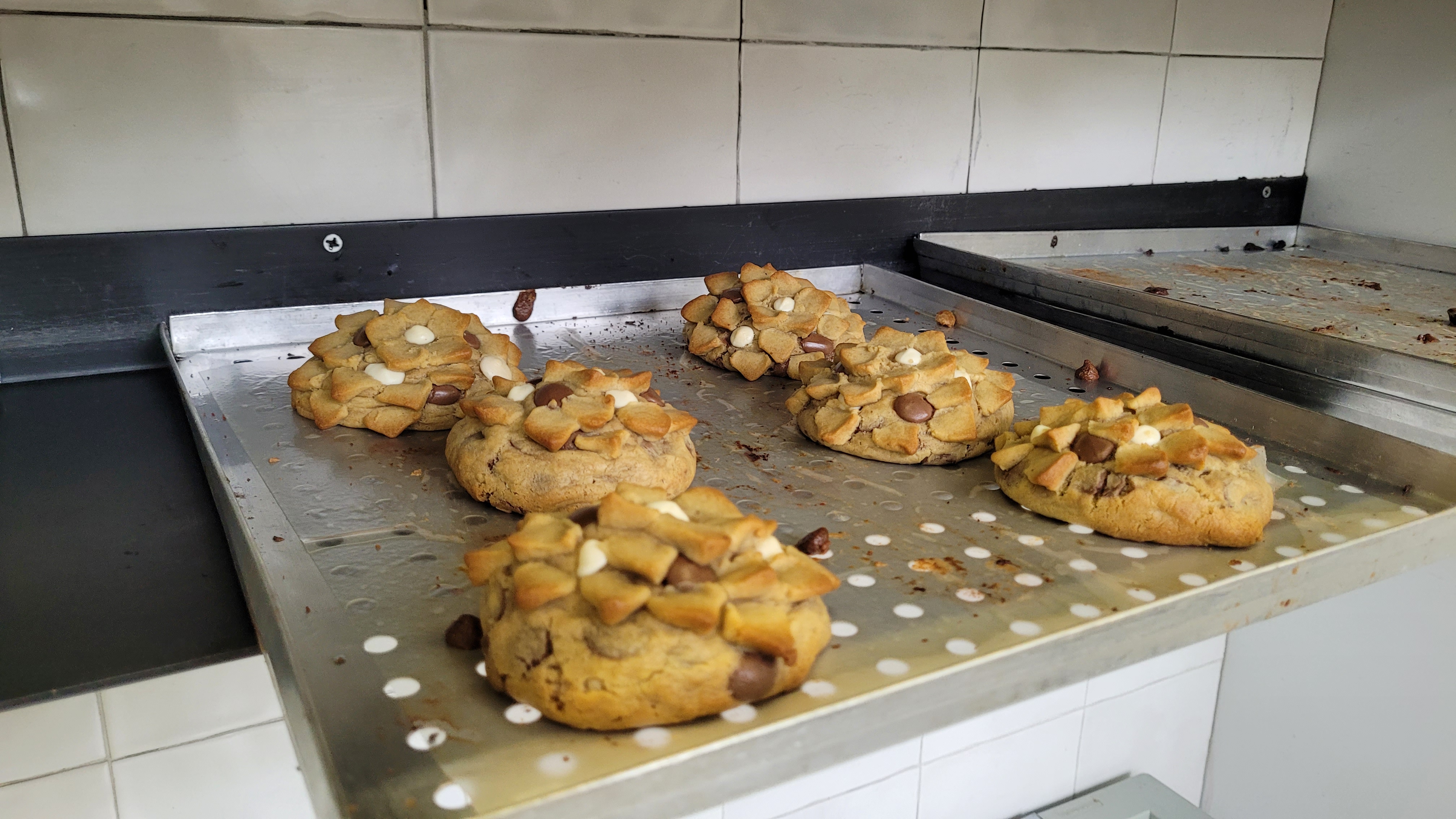 Venda de cookies na faculdade virou negócio de sucesso em Apucarana